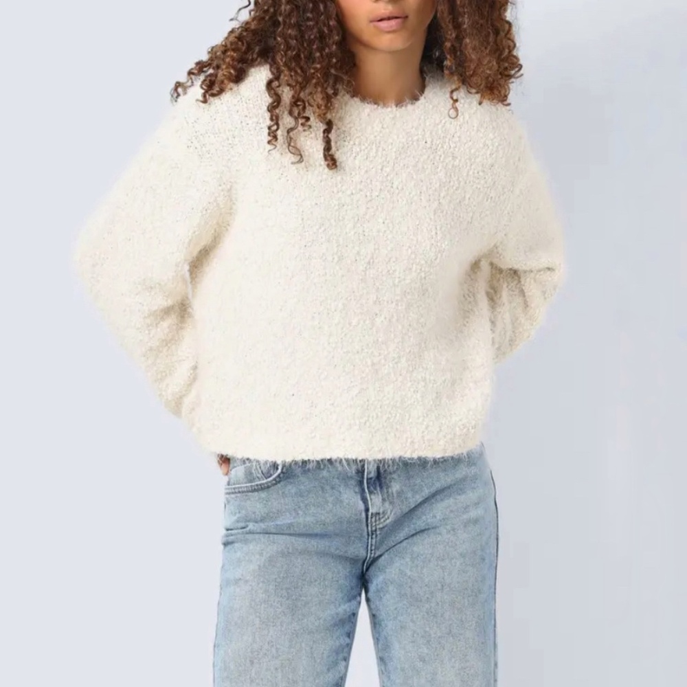 Forever 21 Eyelash Knit Crewneck Oversize Sweater Cropped Cream Long Sleeve Smal